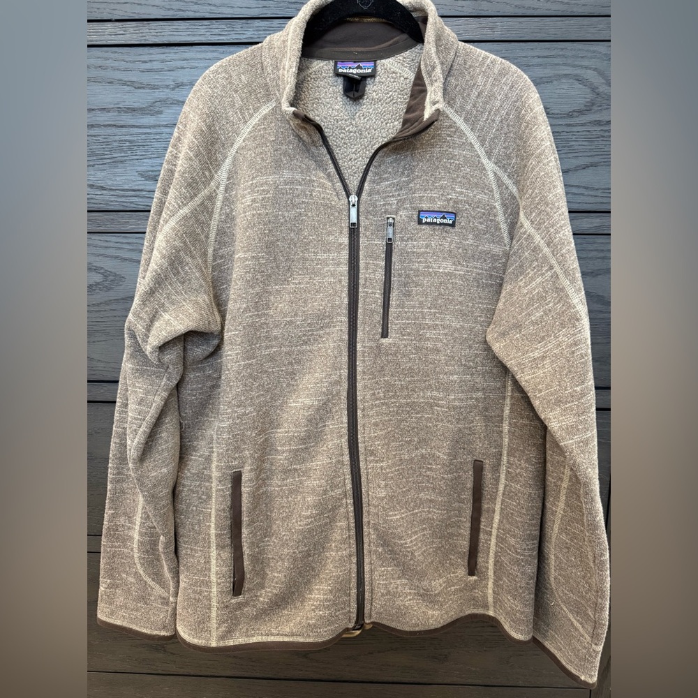 Patagonia Men's Tan Brown Lightweight Jacket